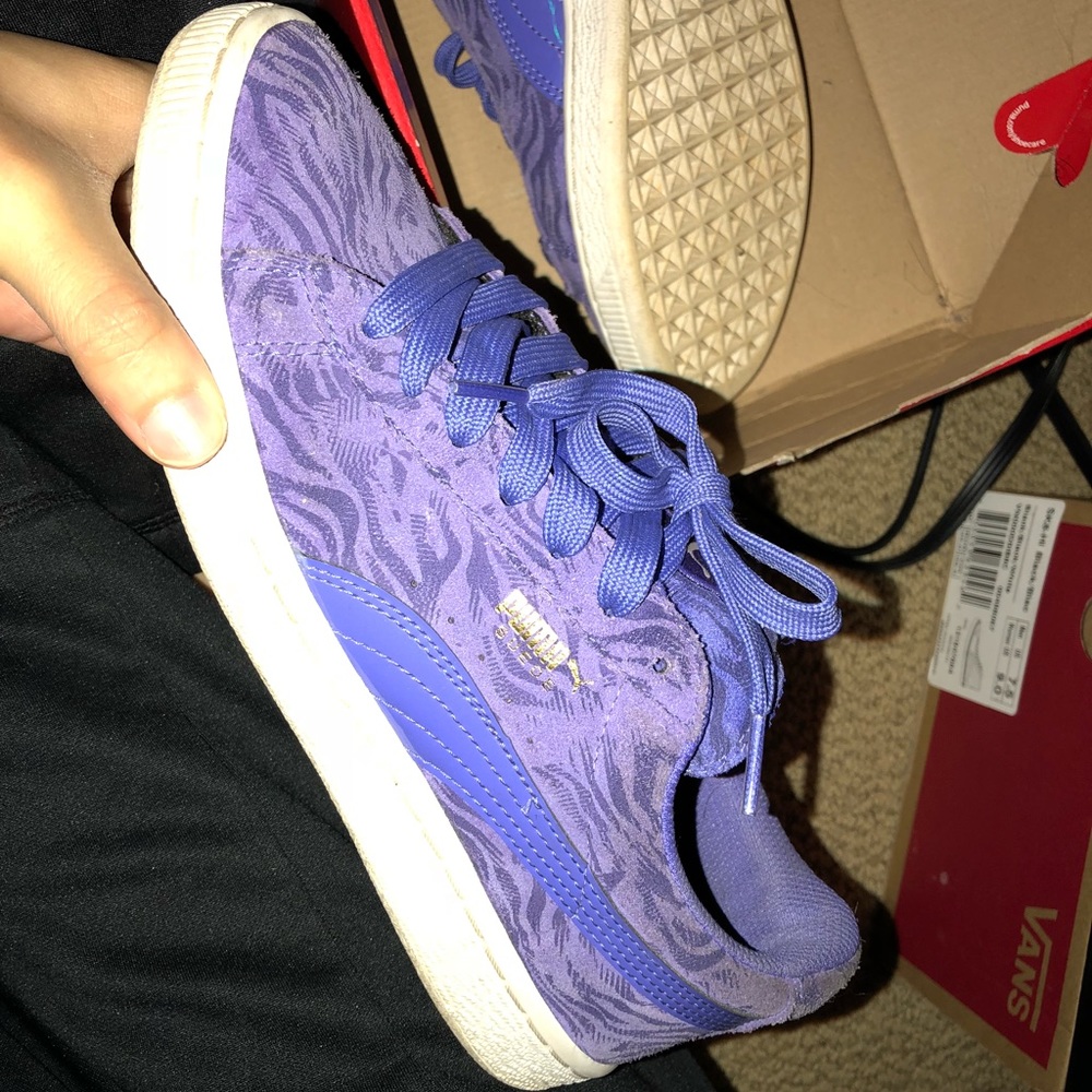 Pumas. Size 7